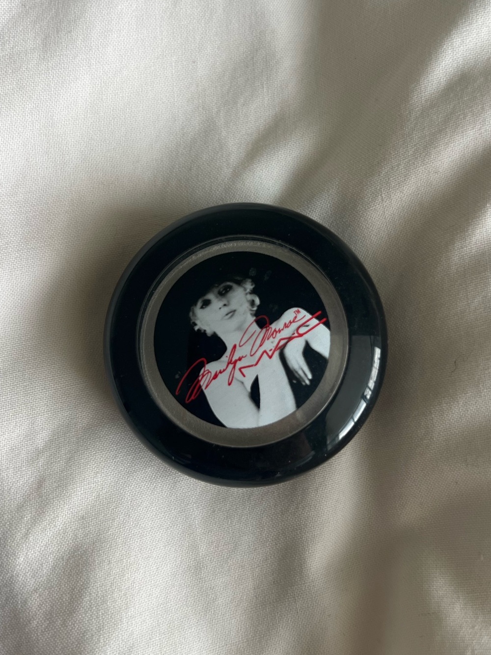 MAC Marilyn Monroe White Eyeshadow